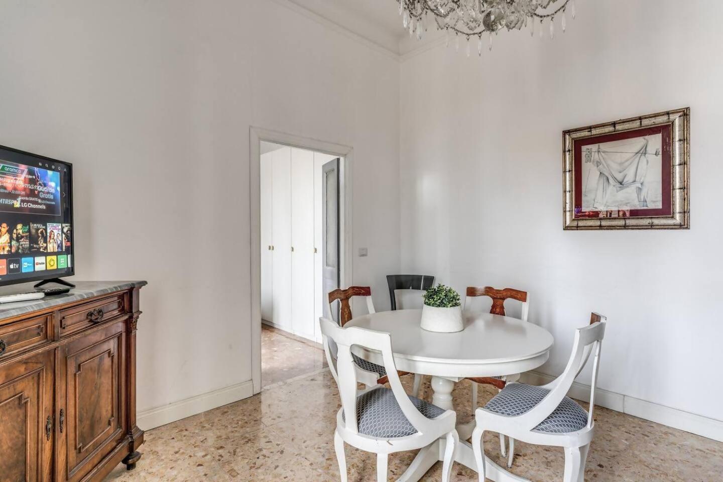 Lovely Renovated Flat By Vatican ローマ エクステリア 写真